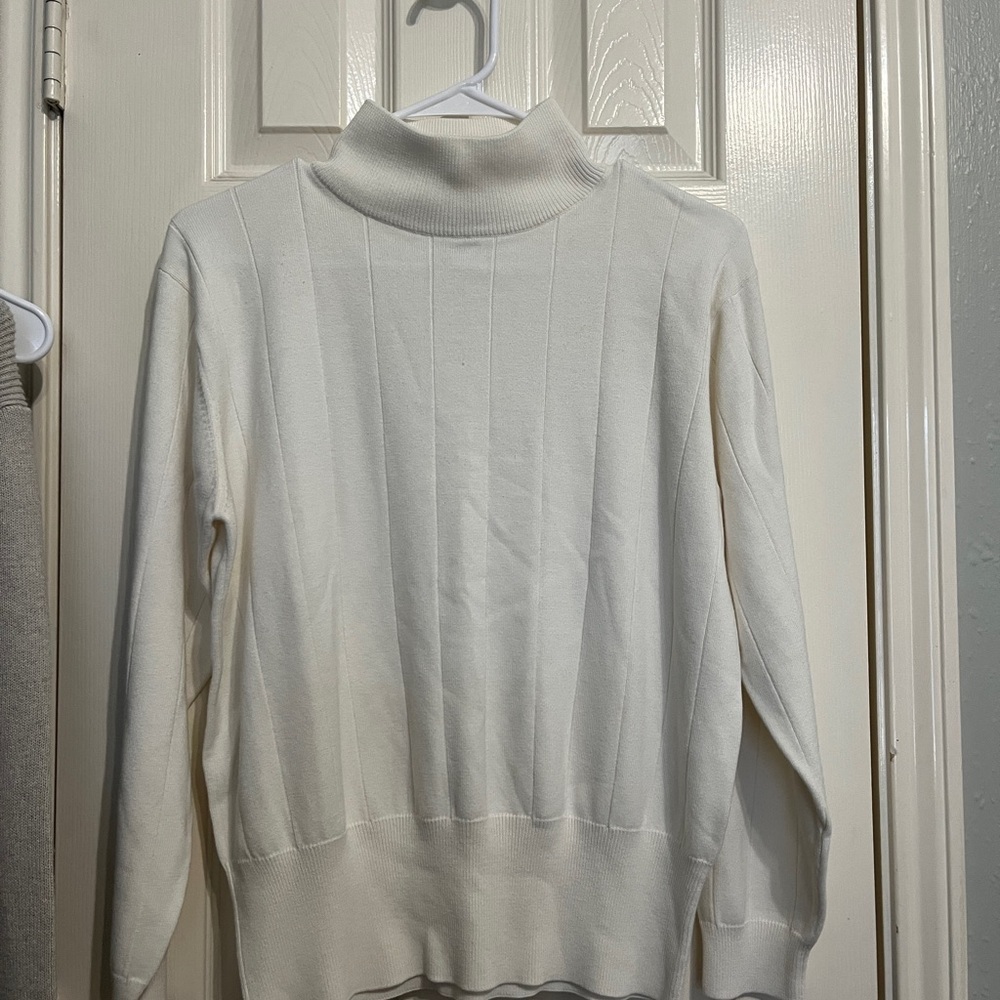 Dressbarn Ivory Mock-neck Sweater Size Large​